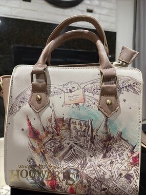 Warner Bros. Cream & Brown Illustrated Harry Potter Satchel